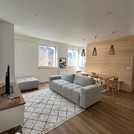 - Plume كامبان